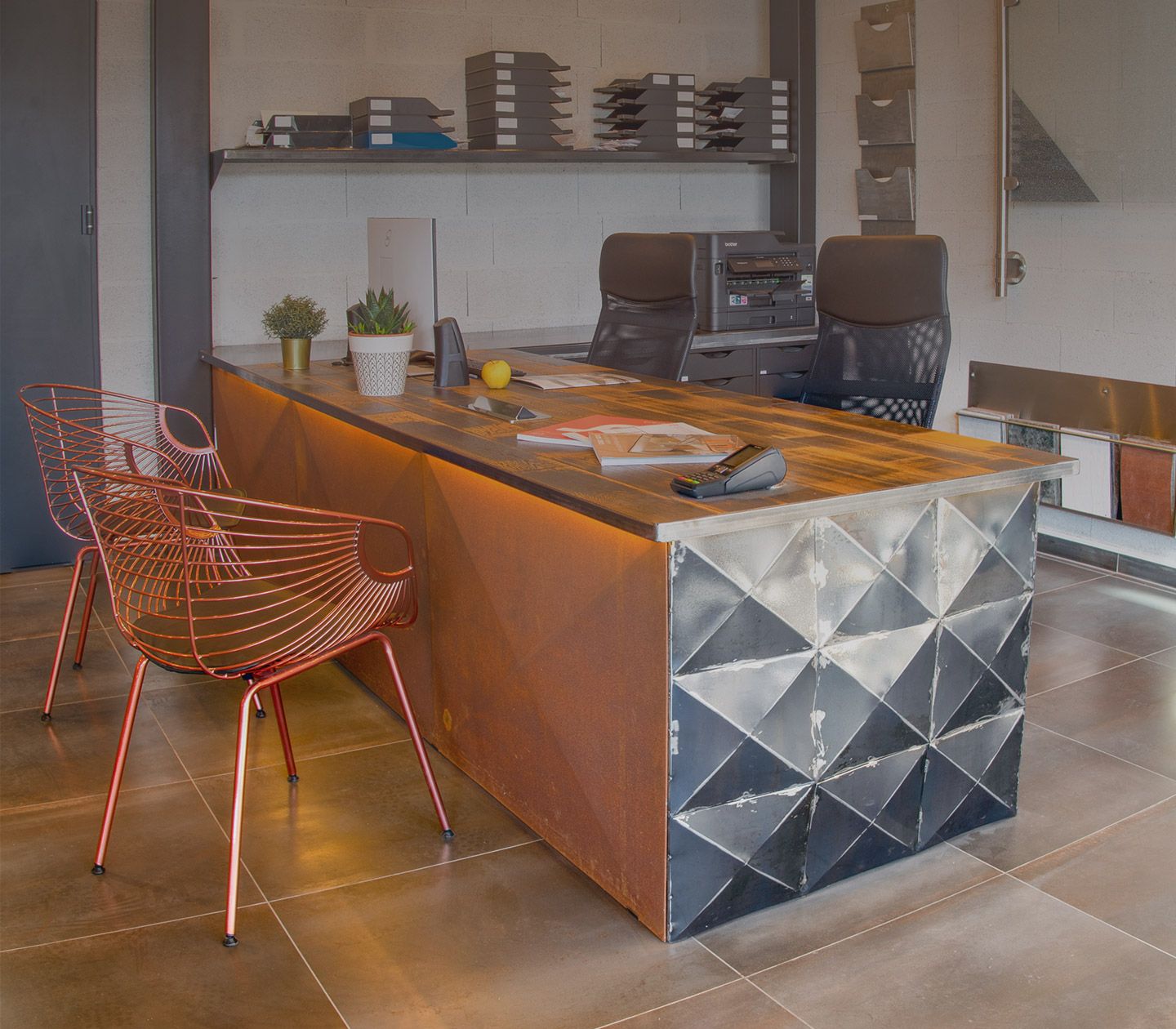 Escamétal - Mobilier sur mesure - Bureaux et ilots centraux