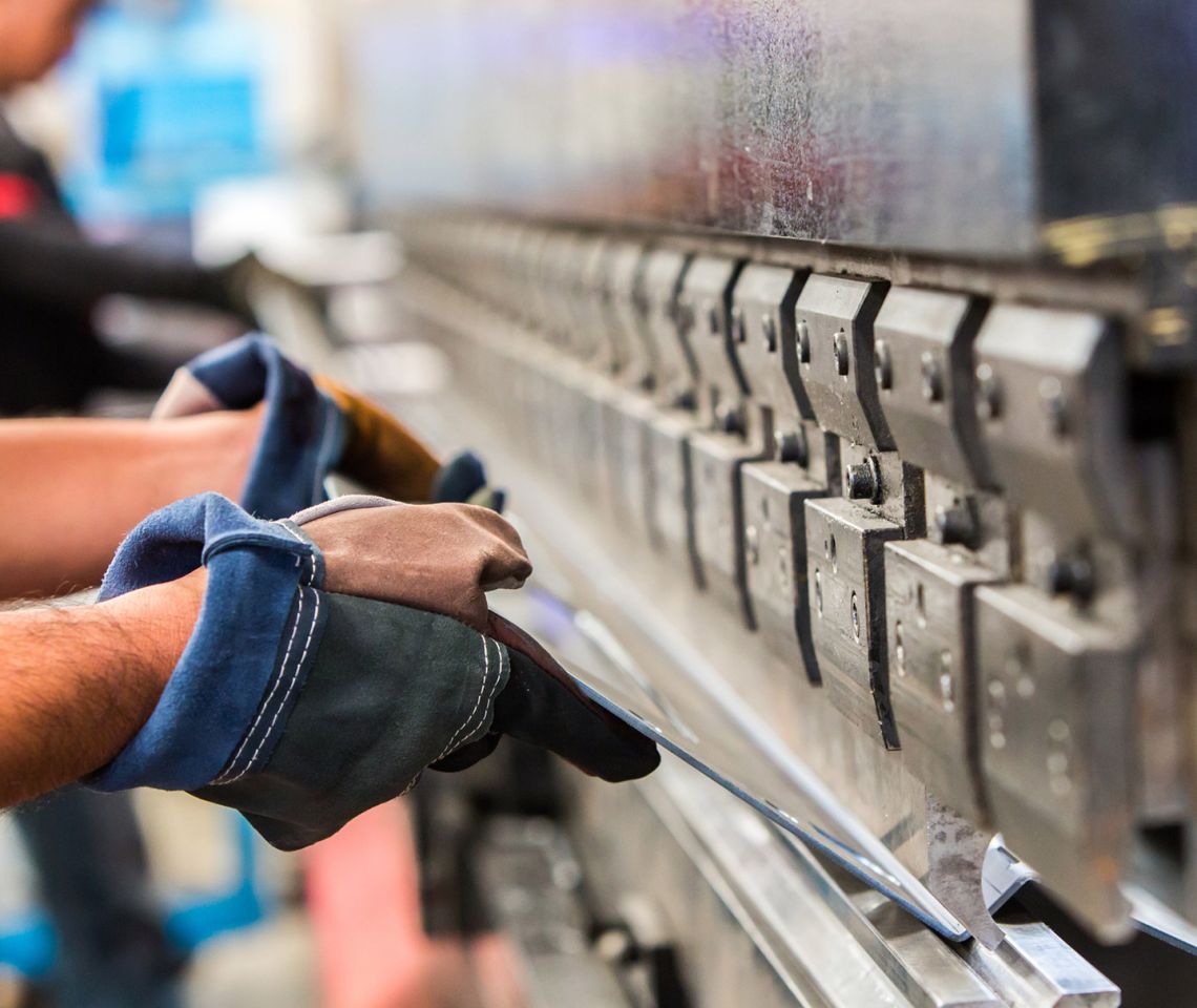 Escamétal - Services aux professionnels - Pliage et découpe de tôles en acier, en inox ou en aluminium - Hauconcourt, Moselle