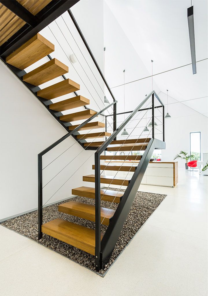 Escamétal - Escaliers sur mesure - Escalier suspendu